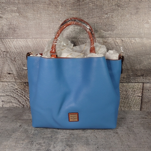 Dooney and Bourke Large Barlow - Picture 9 of 9